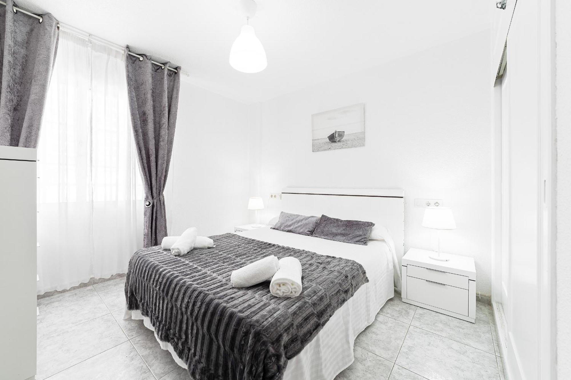 Luxury Primerisima Linea Playa Poniente Benidorm Con 6,5 Mts De Vistas Frontales Al Mar Exterior foto