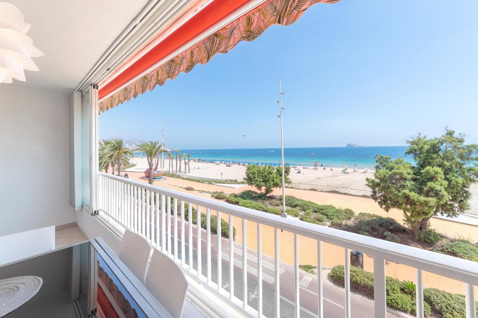 Luxury Primerisima Linea Playa Poniente Benidorm Con 6,5 Mts De Vistas Frontales Al Mar Exterior foto