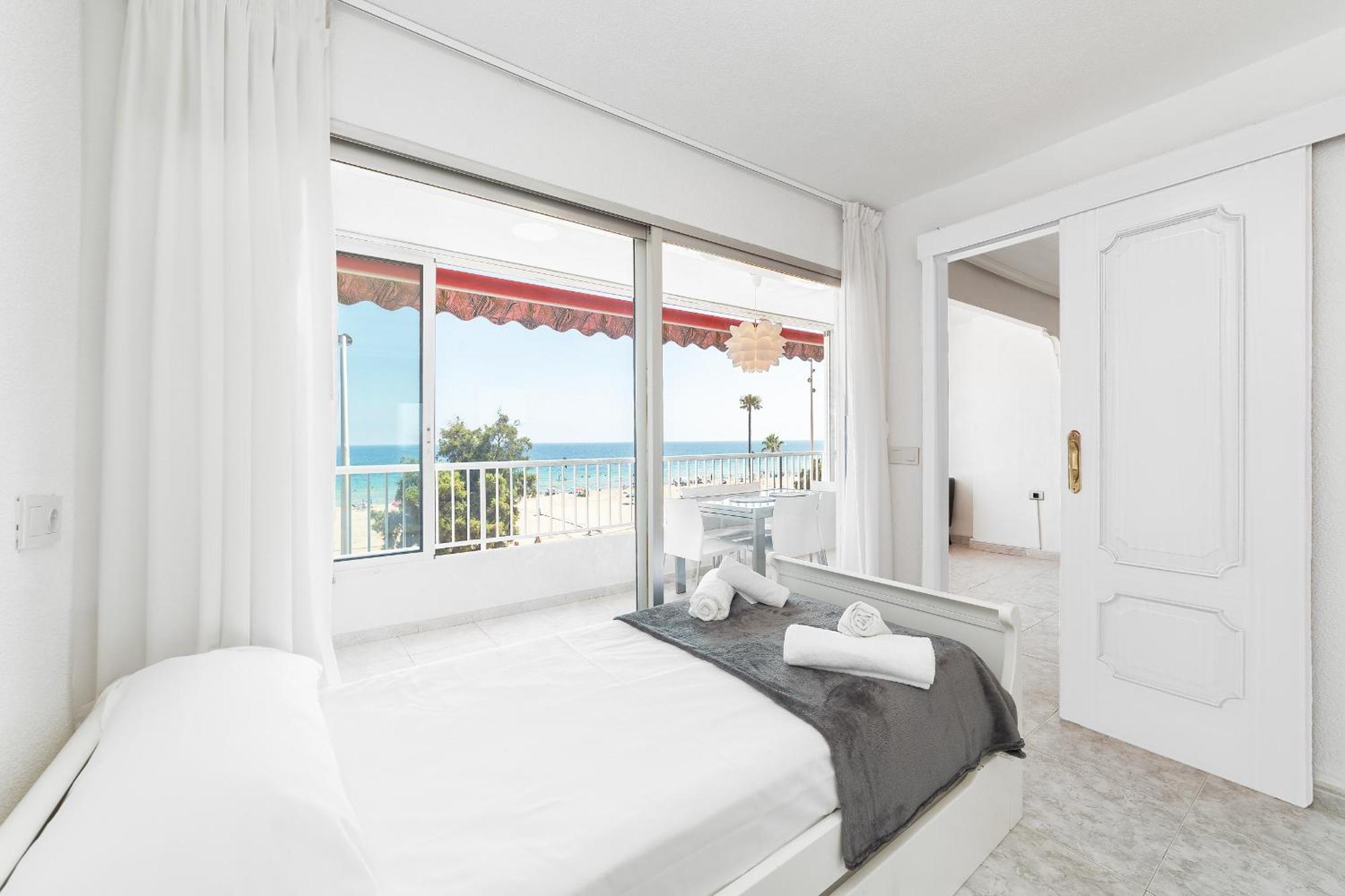 Luxury Primerisima Linea Playa Poniente Benidorm Con 6,5 Mts De Vistas Frontales Al Mar Exterior foto