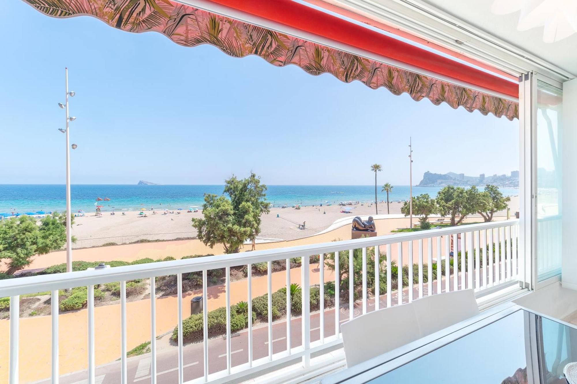 Luxury Primerisima Linea Playa Poniente Benidorm Con 6,5 Mts De Vistas Frontales Al Mar Exterior foto